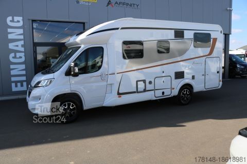 Ημιενσωματωμένο αυτοκινούμενο τροχόσπιτο Bürstner Lyseo TD 690 G Harmony Line