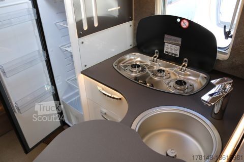 Ημιενσωματωμένο αυτοκινούμενο τροχόσπιτο Bürstner Lyseo TD 690 G Harmony Line