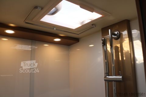 Ημιενσωματωμένο αυτοκινούμενο τροχόσπιτο Bürstner Lyseo TD 690 G Harmony Line