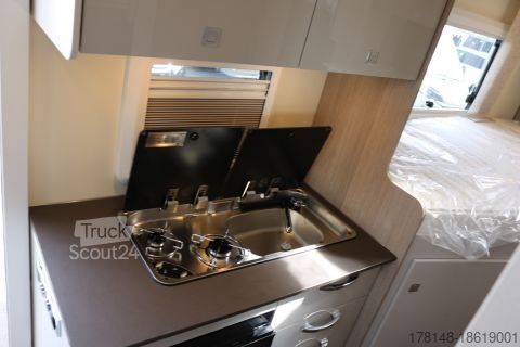 Ημιενσωματωμένο αυτοκινούμενο τροχόσπιτο Bürstner Lineo T 620 G