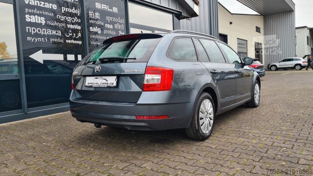 Minibus SKODA Octavia Combi Ambition 1.6 TDi - AHK -