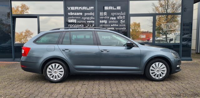 Minibus SKODA Octavia Combi Ambition 1.6 TDi - AHK -