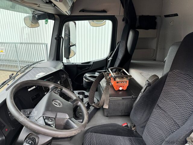 Lastbilchassi Mercedes-Benz Arocs 3351 AK 6x6 Arocs 3351 AK 6x6, Retarder, Navi, Grounder