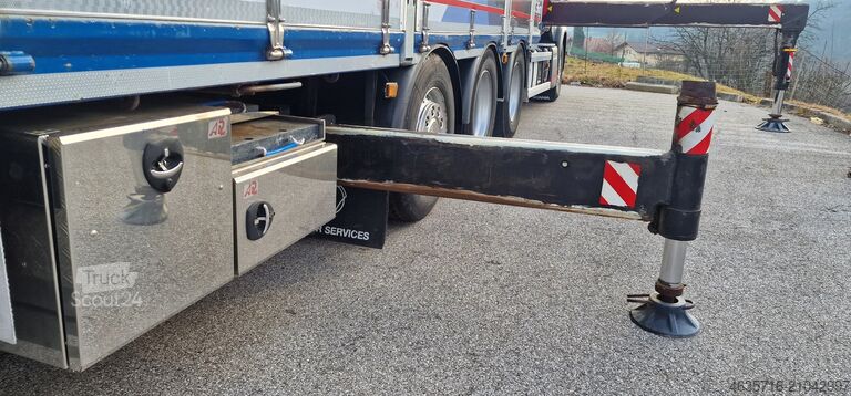 γερανός τοποθετημένος σε φορτηγό SCANIA G490