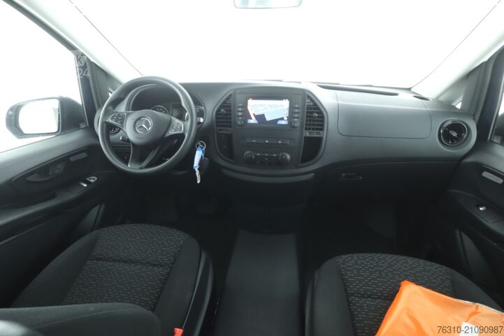 Minibus Mercedes-Benz eVito 129 Tourer XL Navi*Klima*SHZ*Cam*SOH 98%