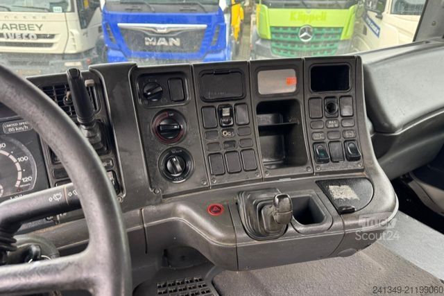 Autocarro ribaltabile SCANIA 420 8x4 3S Kipper