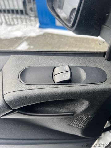 Furgon blaszak MERCEDES-BENZ Vito 113 CDI LANG 6-GANG 3-SITZER MATT-FOLIERT
