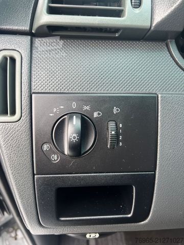 Furgon blaszak MERCEDES-BENZ Vito 113 CDI LANG 6-GANG 3-SITZER MATT-FOLIERT