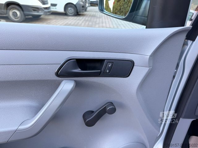 Fourgon tôlé VOLKSWAGEN Caddy 1,9TDI Kasten Sortimo Werkstattregal Klima