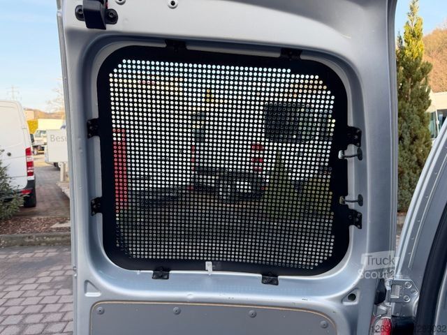 Fourgon tôlé VOLKSWAGEN Caddy 1,9TDI Kasten Sortimo Werkstattregal Klima