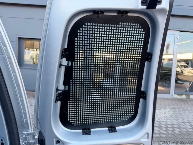 Fourgon tôlé VOLKSWAGEN Caddy 1,9TDI Kasten Sortimo Werkstattregal Klima