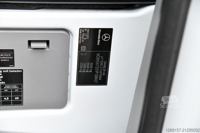 Kleinbus MERCEDES-BENZ Sprinter 316CDI Bus 9-Sitze L2H2 RWD Schwingsitz