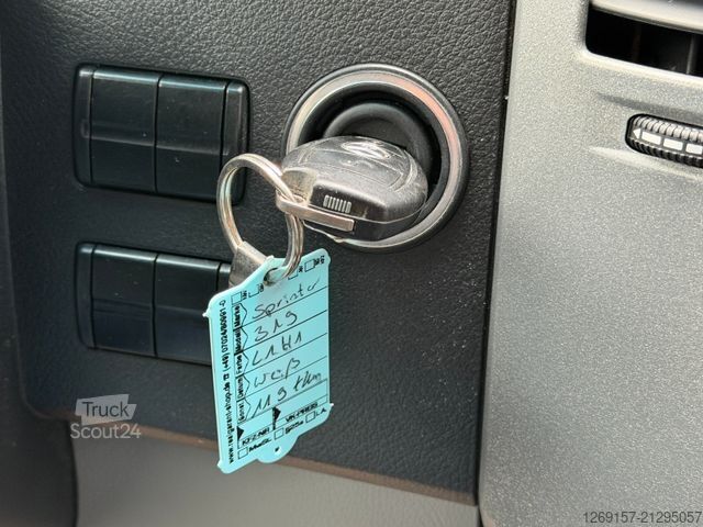 Fourgon tôlé MERCEDES-BENZ Sprinter 319 CDI V6 Kasten L1H1 RWD Standheizung