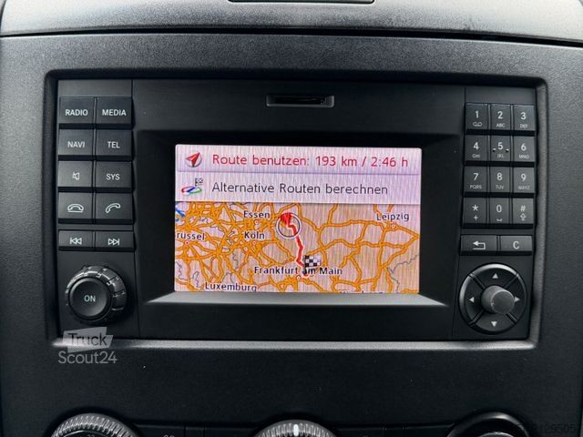 Fourgon tôlé MERCEDES-BENZ Sprinter 319 CDI V6 Kasten L1H1 RWD Standheizung