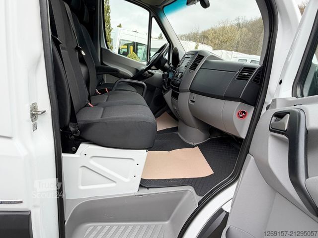 Fourgon tôlé MERCEDES-BENZ Sprinter 319 CDI V6 Kasten L1H1 RWD Standheizung