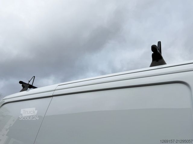 Fourgon tôlé MERCEDES-BENZ Sprinter 319 CDI V6 Kasten L1H1 RWD Standheizung