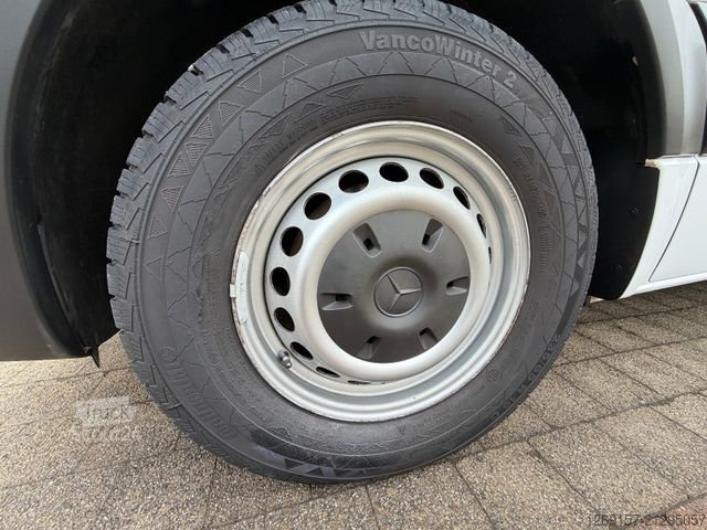 Fourgon tôlé MERCEDES-BENZ Sprinter 319 CDI V6 Kasten L1H1 RWD Standheizung