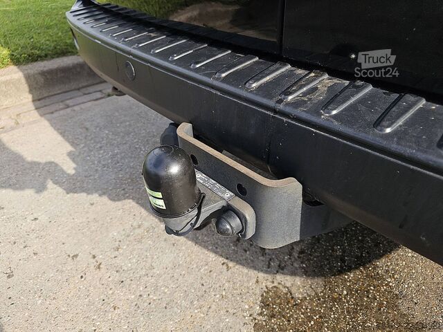 Korkeakattoinen farmari FORD TRANSIT CUSTOM 2.0 L2 Dubbele Cabine!