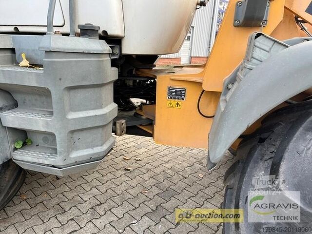 Hoflader Liebherr L538