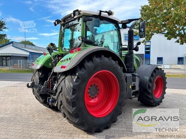 Tractor Fendt 724 VARIO S4 Profi Plus