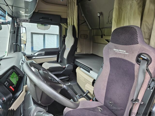 Camion avec caisse MAN TGX 18.360 4x2