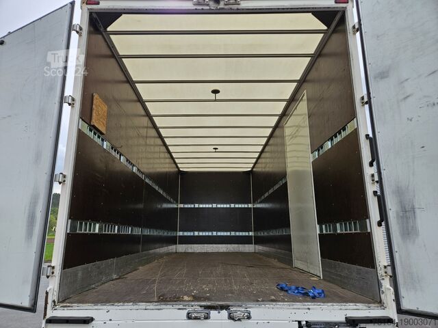 Camion avec caisse MAN TGX 18.360 4x2
