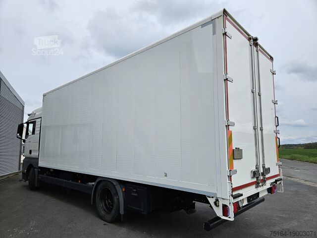 Camion avec caisse MAN TGX 18.360 4x2