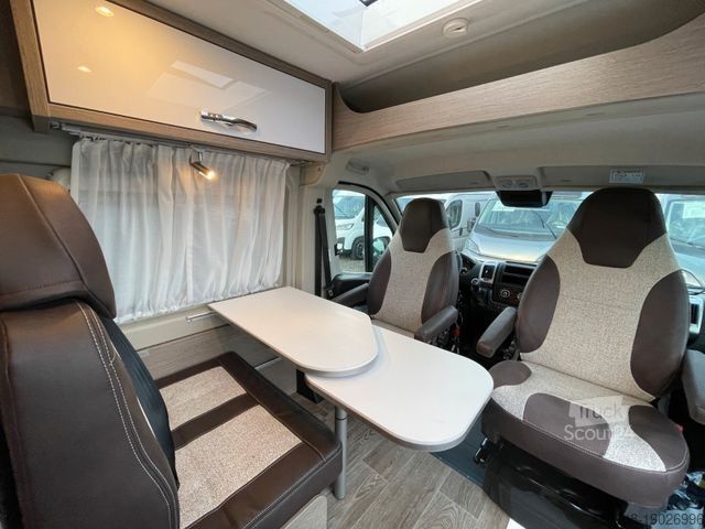 Camper van PÖSSL Roadcamp R | Sparsam, kompakt, reisefertig