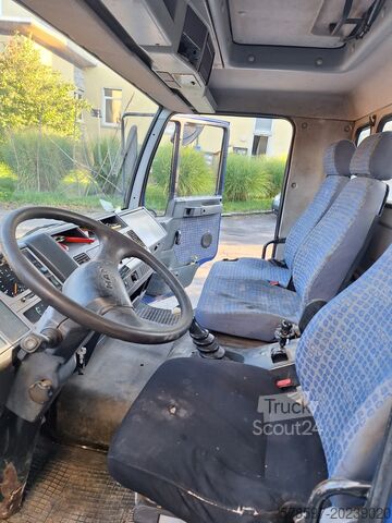 Camion con piattaforma MAN L2000