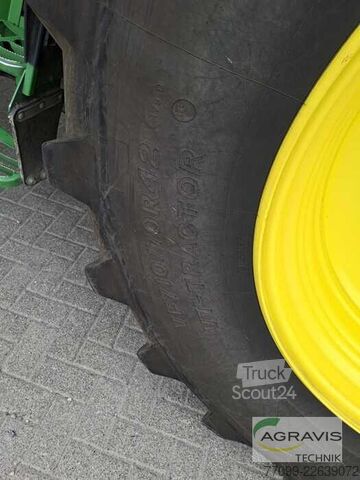 Трактор John Deere 6R 250