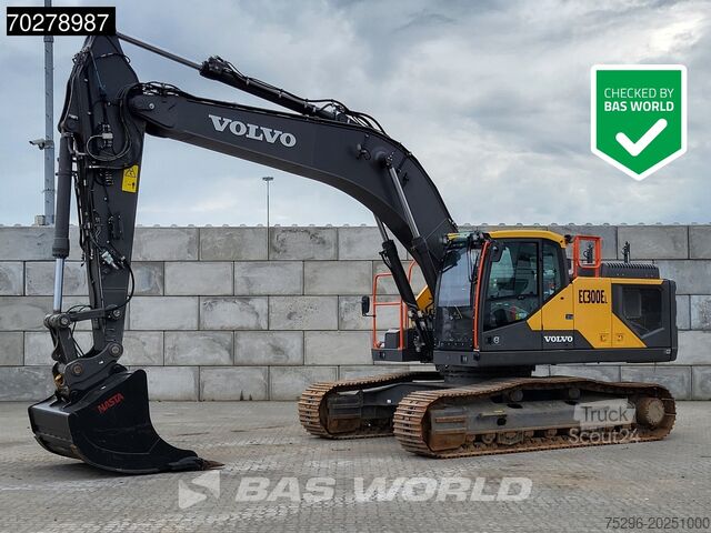 Pelle sur chenilles Volvo EC300 E L