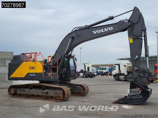 Pelle sur chenilles Volvo EC300 E L