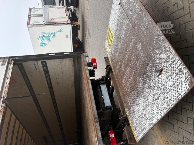 Gesloten bak Iveco 120E18 + euro 5 + lift