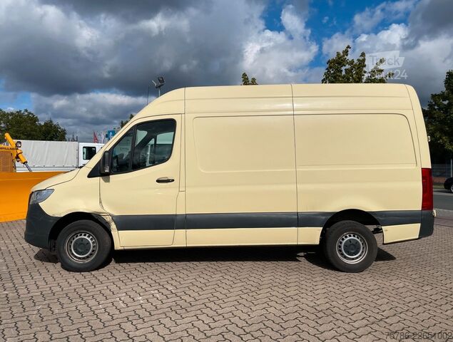 Chladírenská dodávka MERCEDES-BENZ Sprinter 317 CDI KA L2/ Frischdienst/ MBUX/ AC