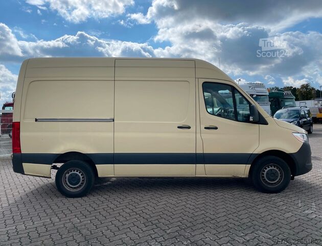 Chladírenská dodávka MERCEDES-BENZ Sprinter 317 CDI KA L2/ Frischdienst/ MBUX/ AC