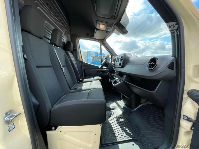 Chladírenská dodávka MERCEDES-BENZ Sprinter 317 CDI KA L2/ Frischdienst/ MBUX/ AC