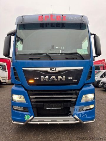 Camion cu platformă și prelată MAN TGX 26.500 PRITSCHE+PLANE+KRAN HMF*EURO6*2017*