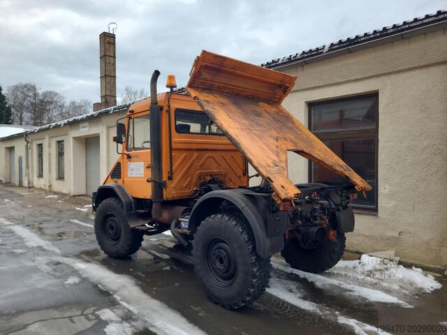 Užitkový vůz - sklápěč Mercedes-Benz Unimog 418/10