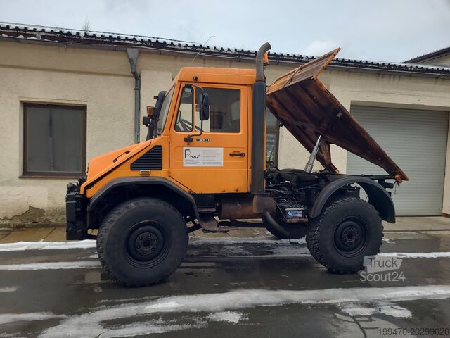 Užitkový vůz - sklápěč Mercedes-Benz Unimog 418/10