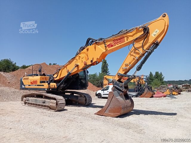 Grävmaskin för rivning Hyundai HX380L with 20m longfront and excavation boom