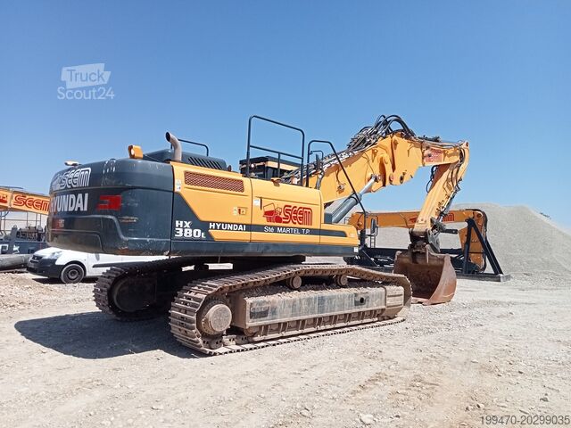 Pelle de démolition Hyundai HX380L with 20m longfront and excavation boom
