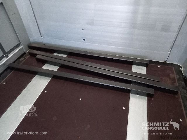 Открытый полуприцеп с тентом Kögel Curtainsider Mega