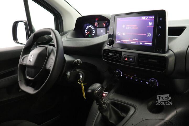 Stationwagen met hoog dak Peugeot Partner 1.2 110PK Benzine - Airco - Navi - Crui...