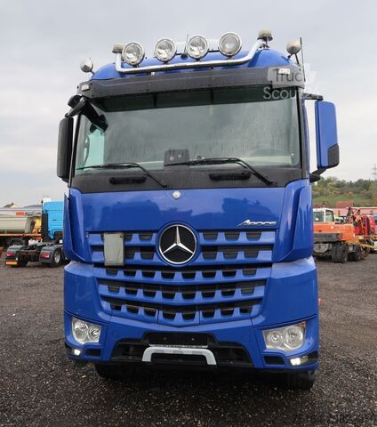 Standard SZM Mercedes-Benz 1845 LS