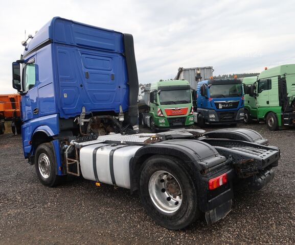 Standard SZM Mercedes-Benz 1845 LS