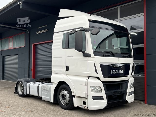 Trattore stradale volumetrico MAN TGX 18.440 XLX MEGA Klimaauto Motorbremse 2xTank