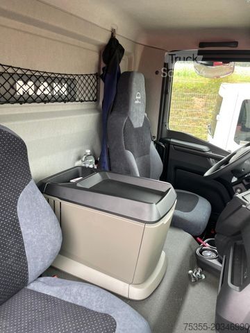 Autocarro con cassone MAN TGM 12.290 Klimaauto. NAVI 7,9 Koffer+LBW Unfall