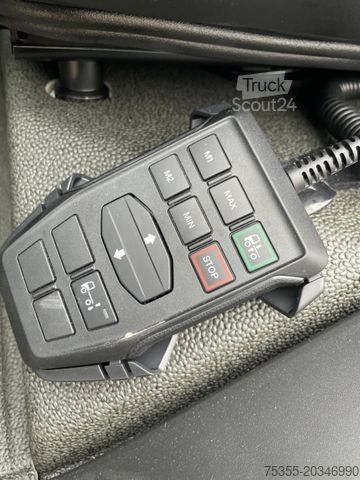 Autocarro con cassone MAN TGM 12.290 Klimaauto. NAVI 7,9 Koffer+LBW Unfall
