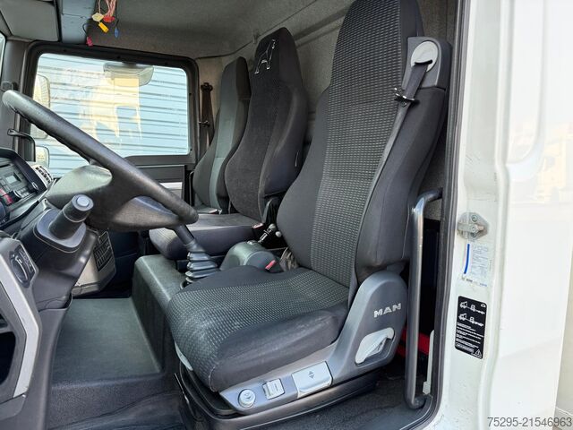Vehicul comercial MAN TGL  8.180 4x2 BB Koffer LBW gute Reifen TÜV08 26