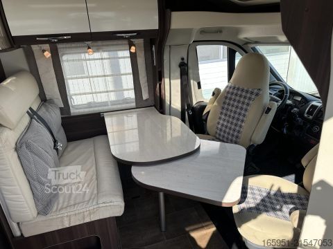 Ημιενσωματωμένο αυτοκινούμενο τροχόσπιτο Bürstner Nexxo T 690 Fifty-Five